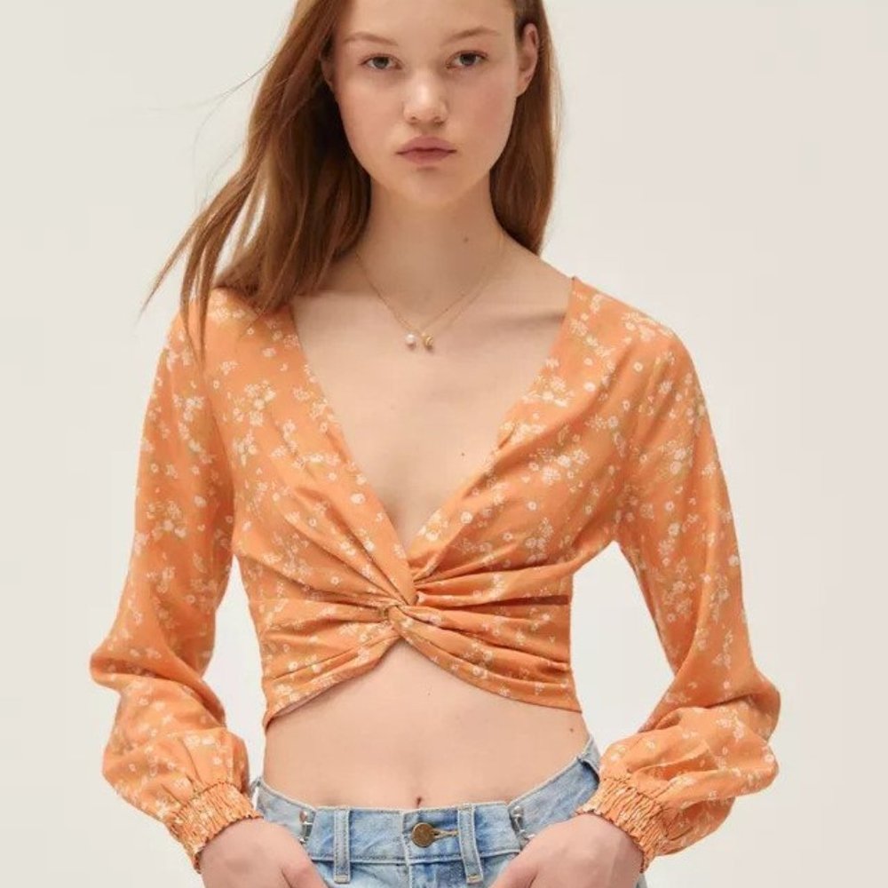 NWT Urban Outfitters Orange Floral Twist Front Crop V-Neck Top Size XS